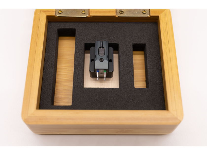 Air Tight PC-1s Moving Coil Cartridge - Low Hours - includes PayPal & Shipping