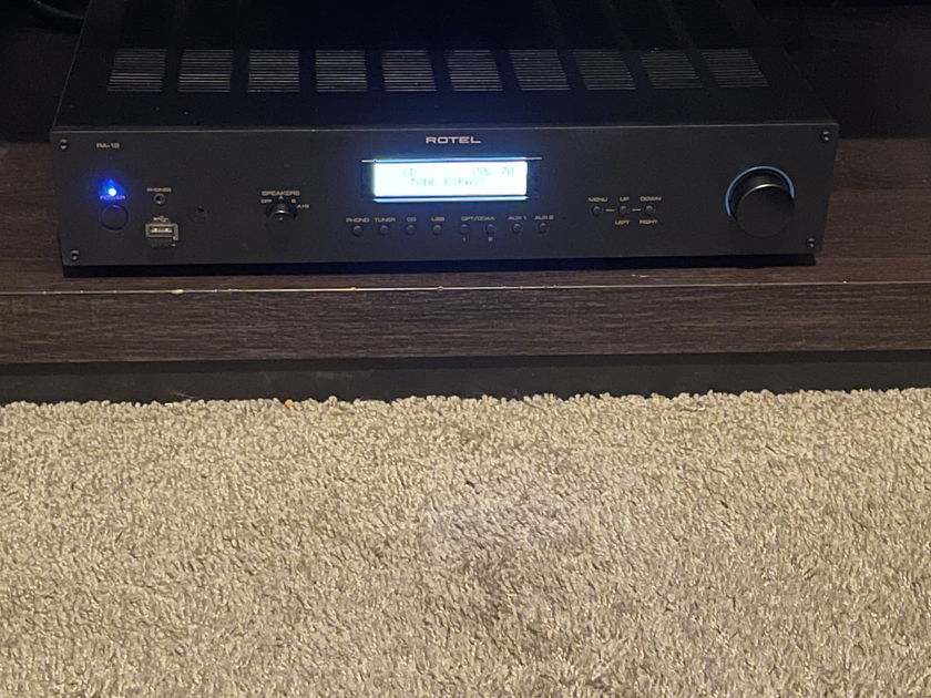 Rotel RA-12 Integrated Amplifier