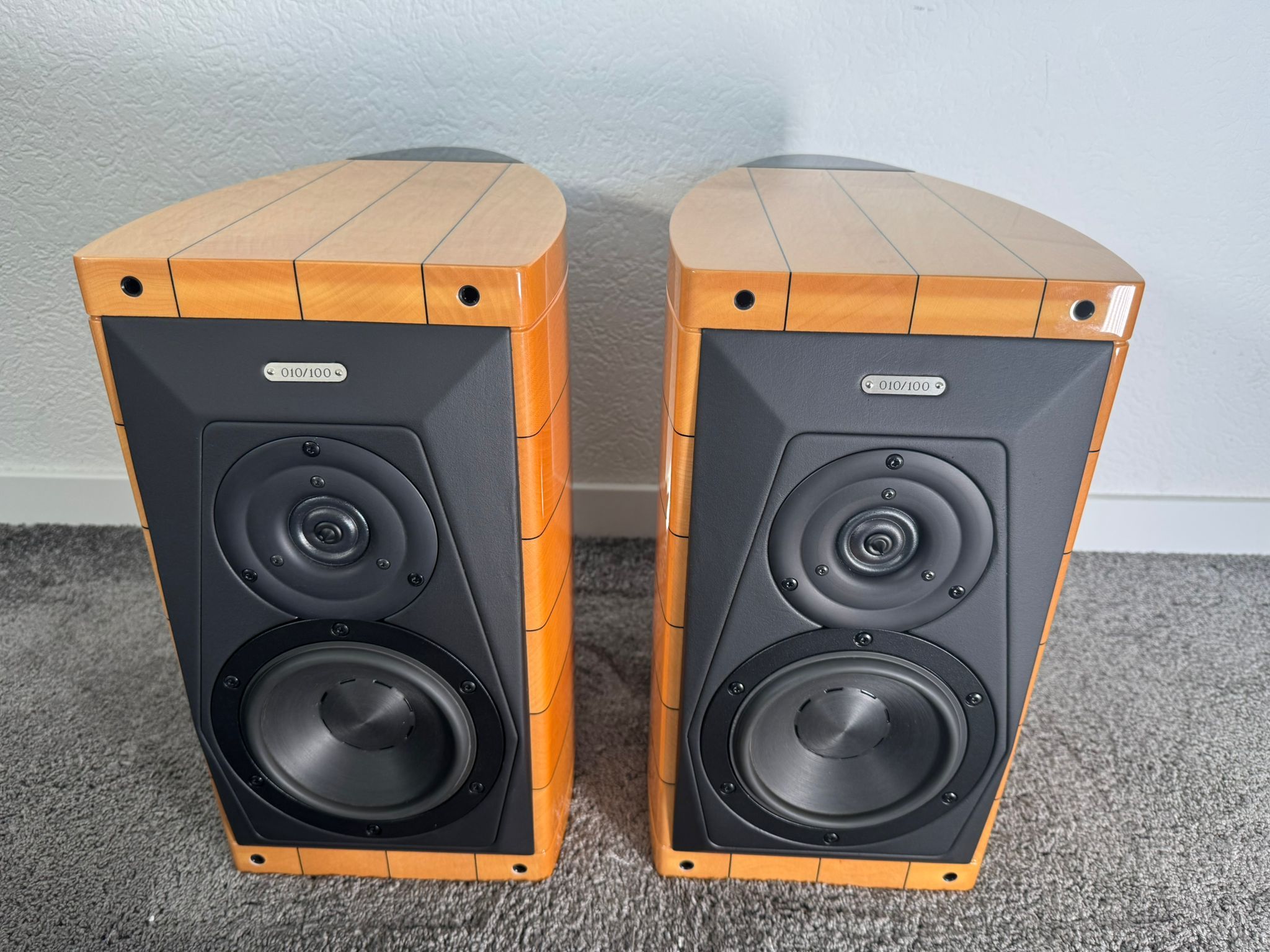 Sonus Faber Guarneri Palladio speakers with stands limited