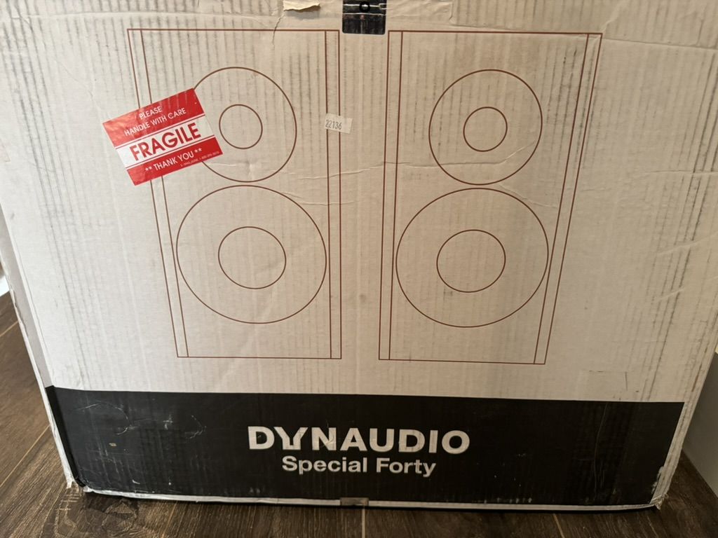 Dynaudio Special Anniversary 40 Grey Birch high Gloss 16