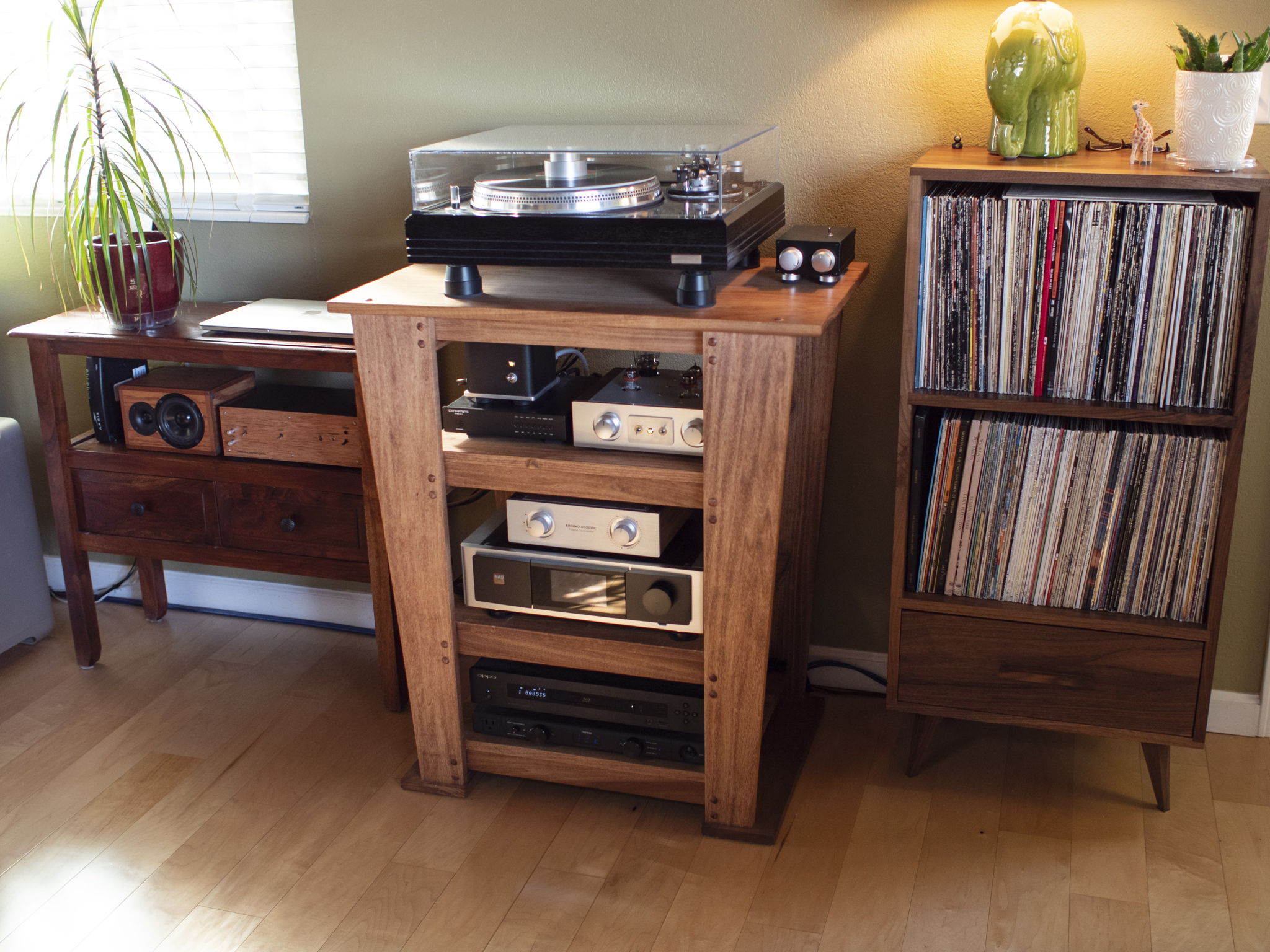 Custom built tube phono preamp with Jensen SUT, custom built turntable with Dynavector DV-501 tonearm, Hana SL, Denon 103R, NAD M12, Denafrips Aries II DAC., Khozmo passive preamp, Oppo BDP-103, Furman power conditioner..