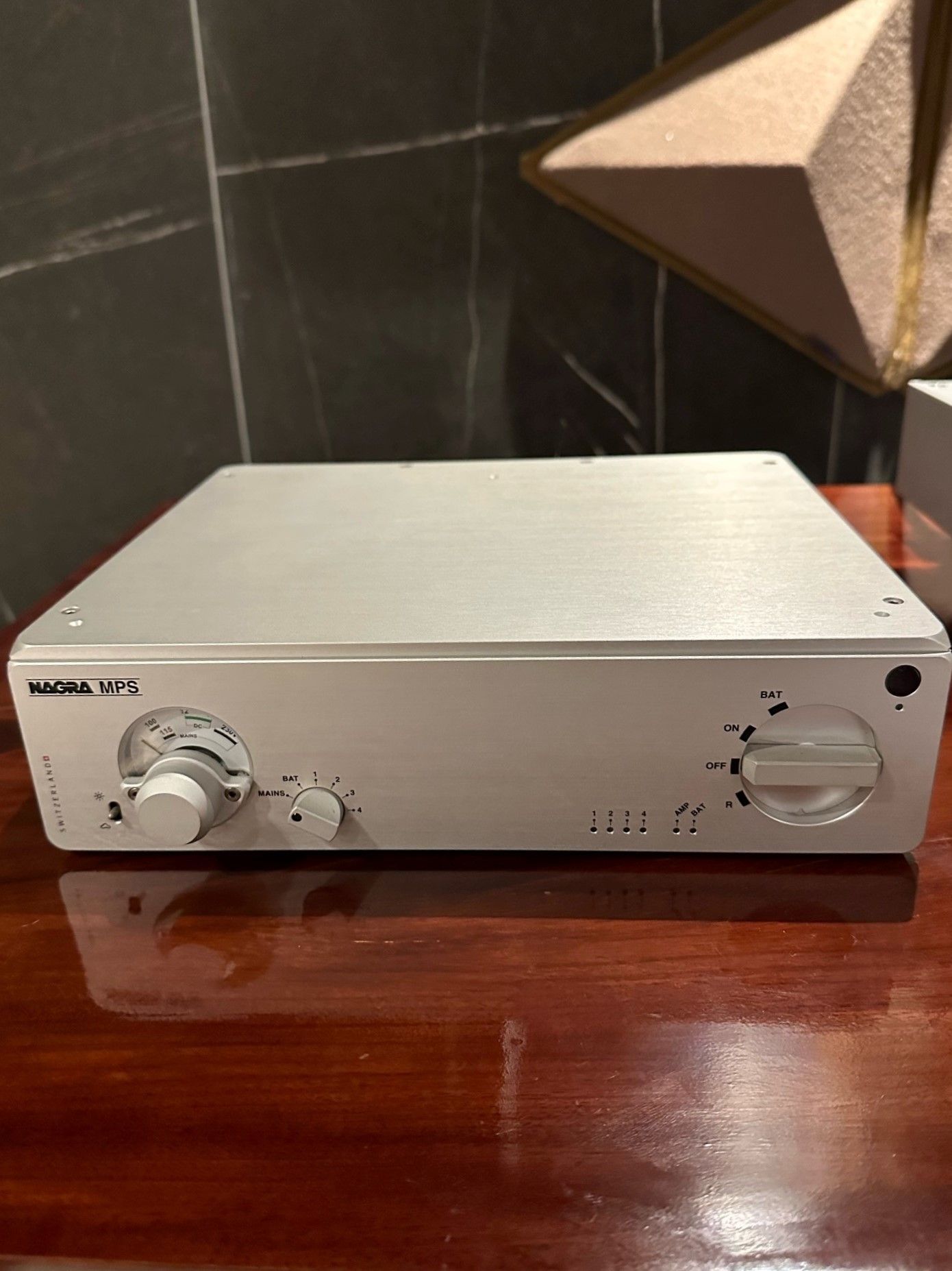 Nagra HD DAC - Free Shipping 3