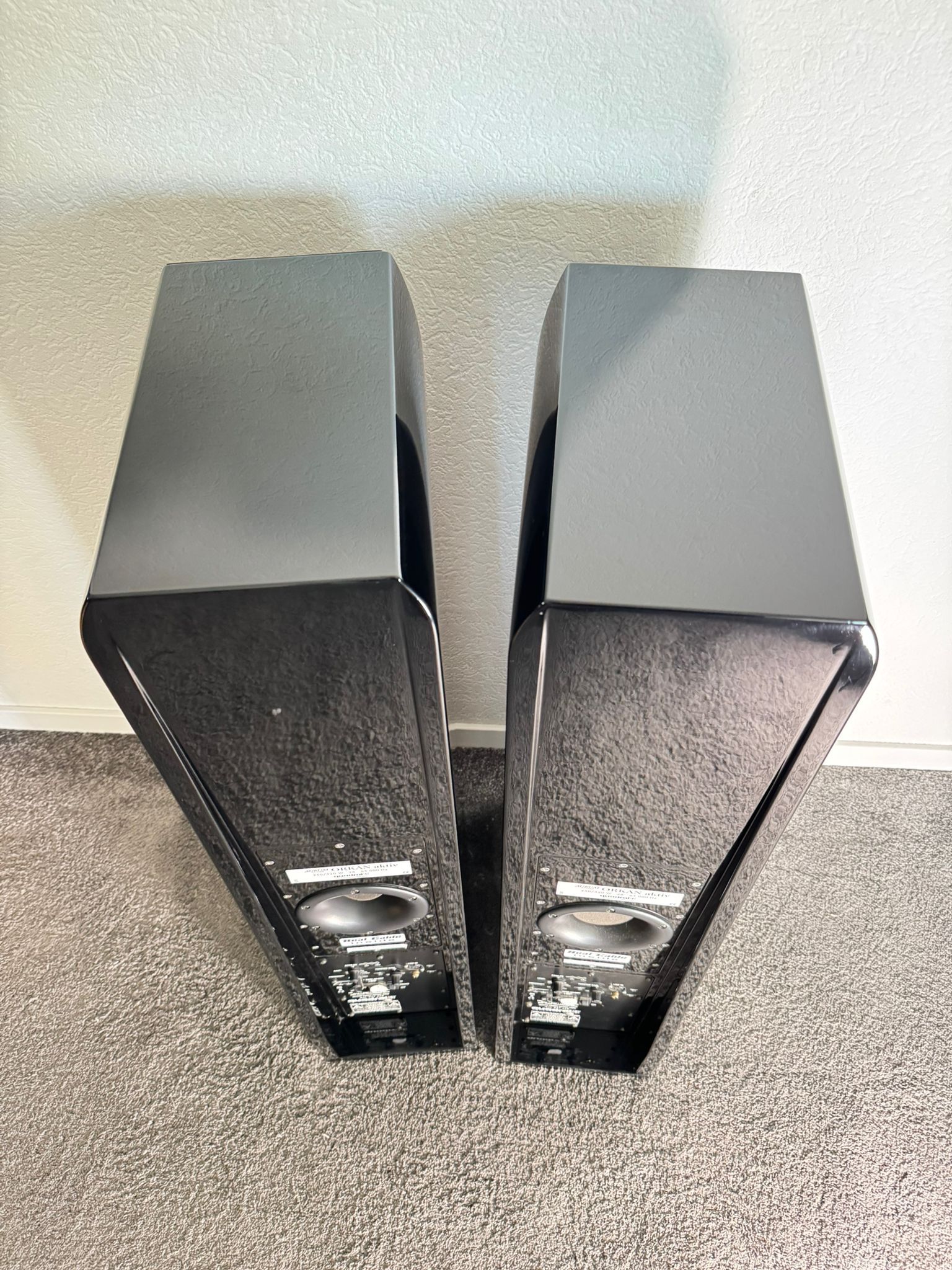 Quadral Aurum Orkan active speakers in black 15