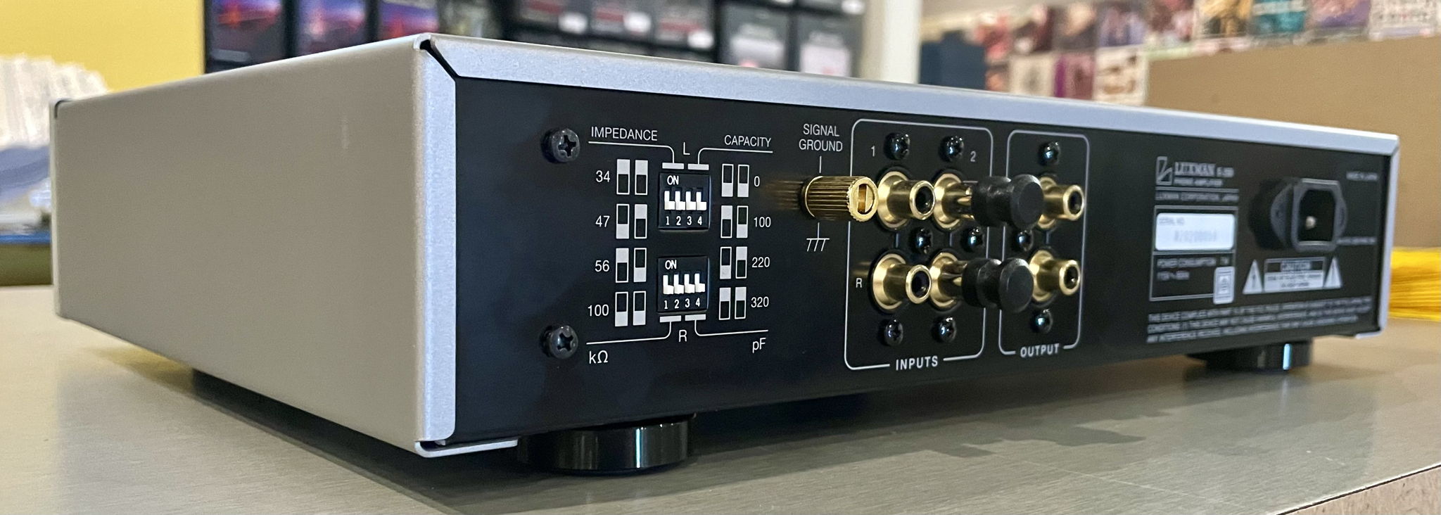 *DEMO* Luxman E-250 (Silver) Phono Preamplifier 6