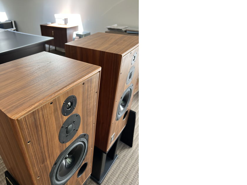 Speaker Stands Harbeth Hl5+ Harbeth Super HL5+ XD Bookshelf