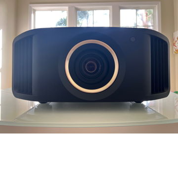 JVC DLA-RS2000 with 2 new spare OEM bulbs, 3D glasses, ...