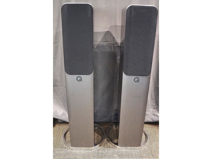 Q Acoustics  Concept 500 - In beautiful gently pre-owned condition