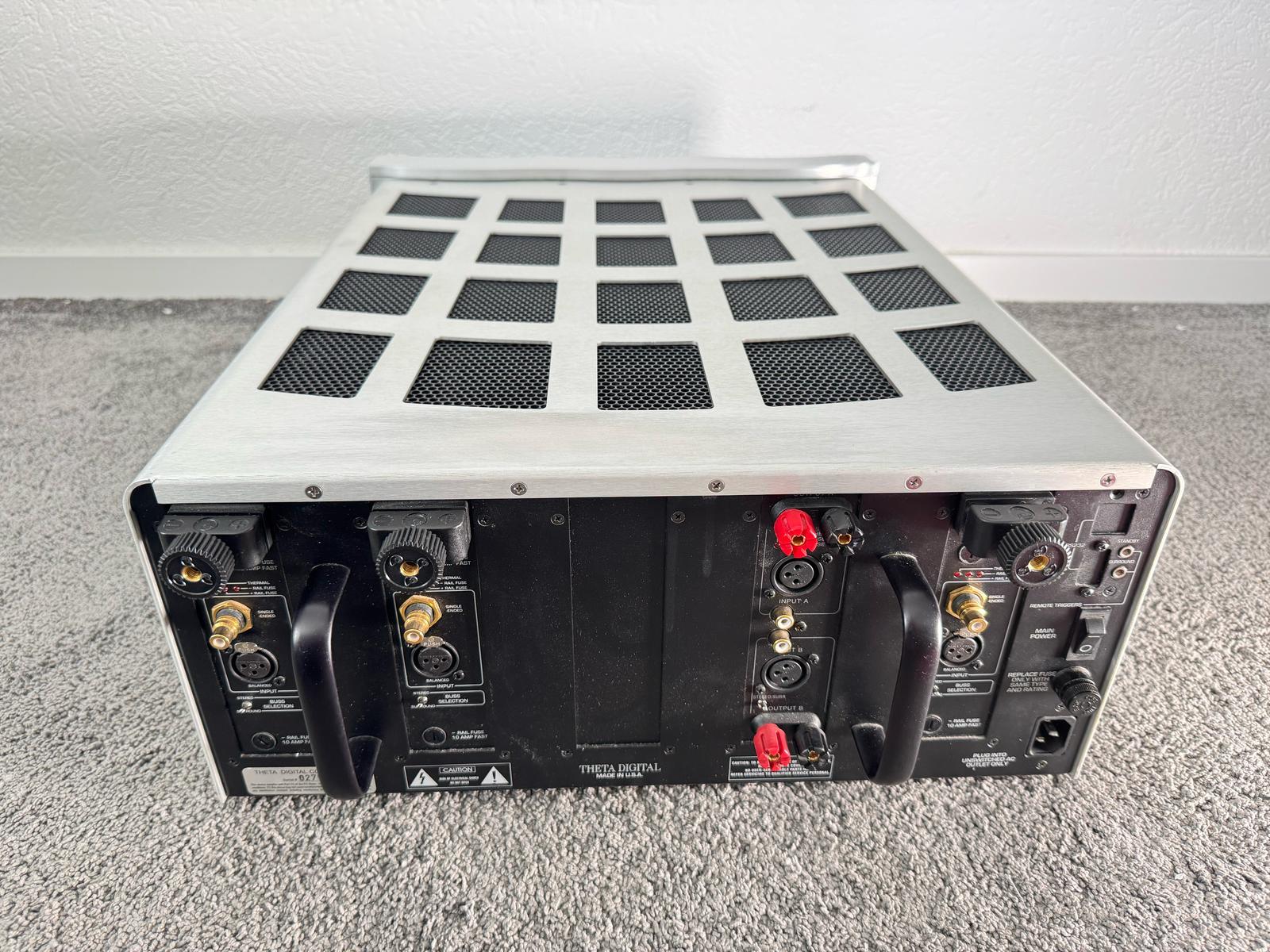Theta Digital Dreadnaught II 5 channel power amplifier 7
