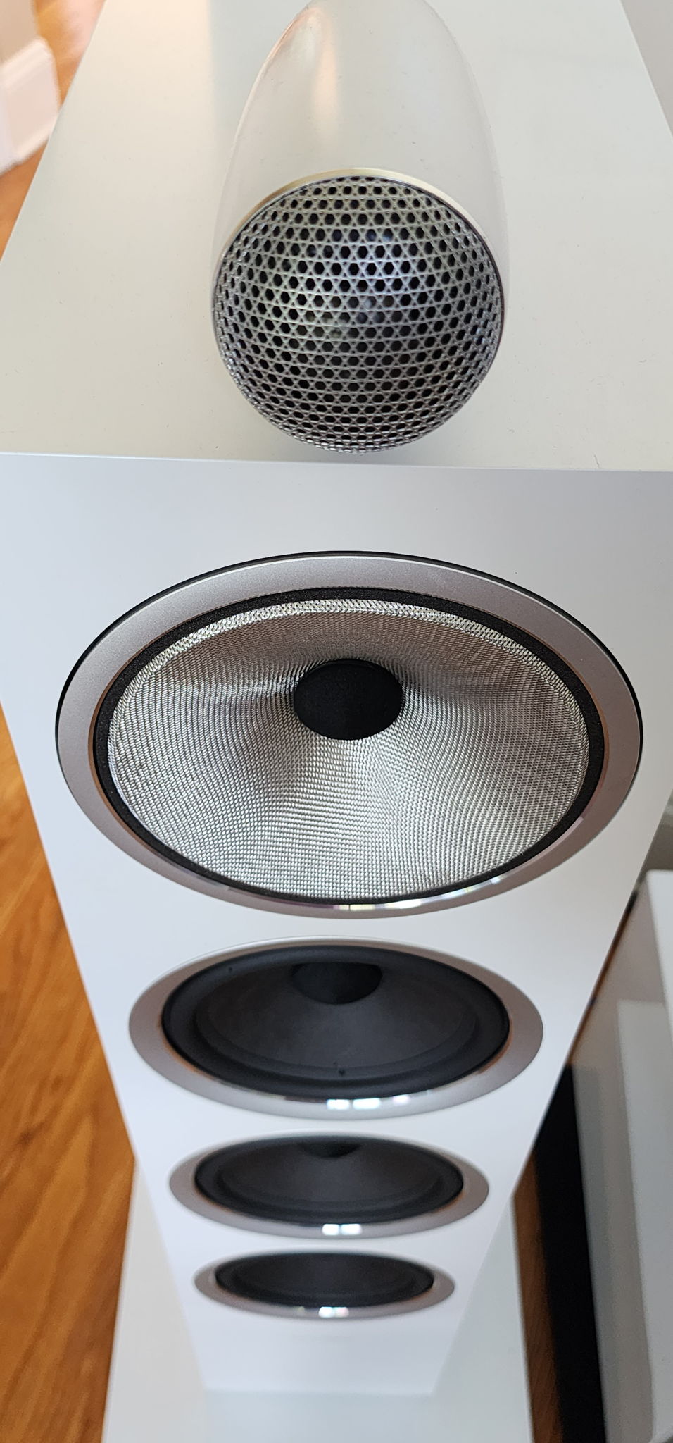 B&W (Bowers & Wilkins) 702 S2 with Monster 2.4 BiWires 4