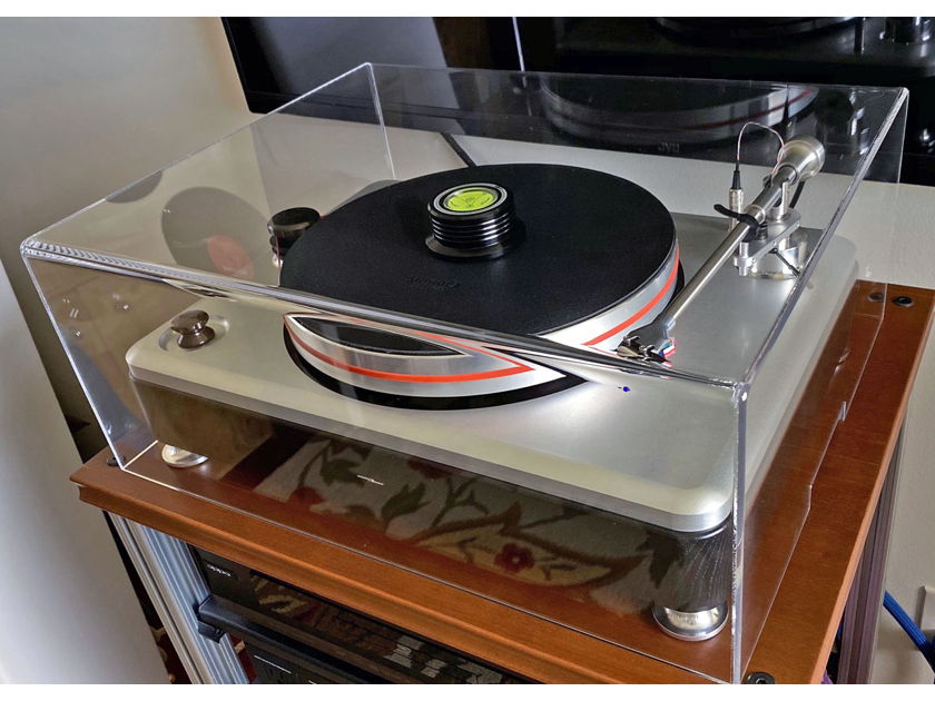 STUNNING TURNTABLE DEAL AT HIGH-END PALACE!