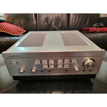 Luxman L-595ASE (Shipping and Fees Included)