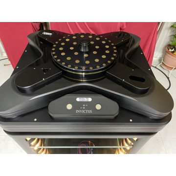 Acoustic Signature Invictus Reference Turntable