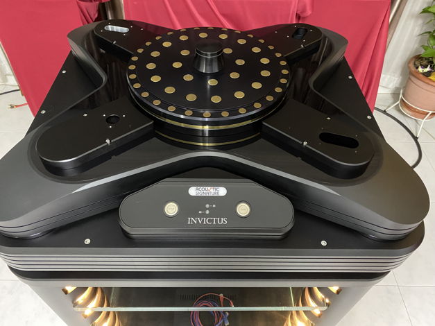 Acoustic Signature Invictus Reference Turntable (Free S...