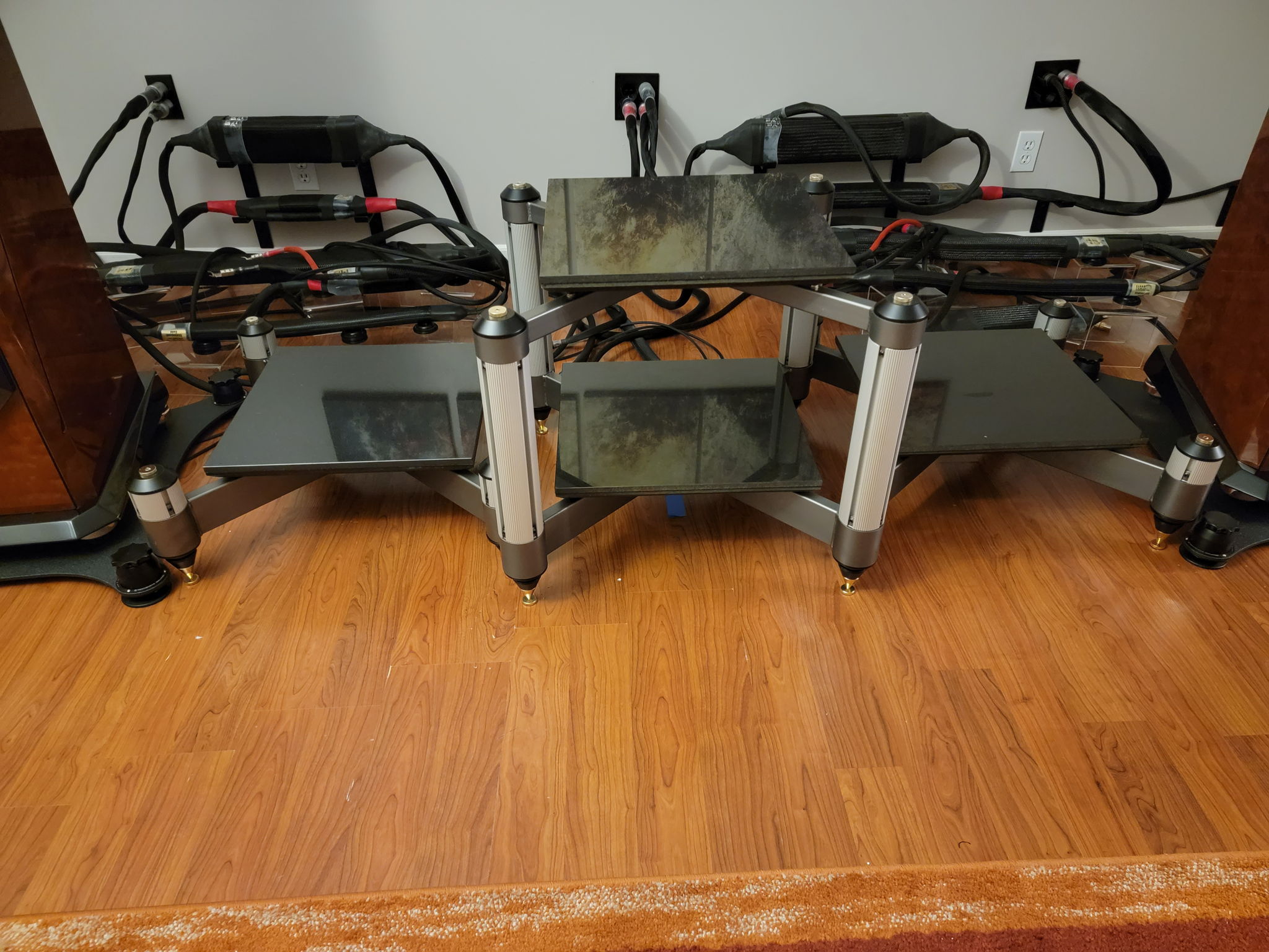 Adona Zero GX2 and GX1 Component Racks (view2)