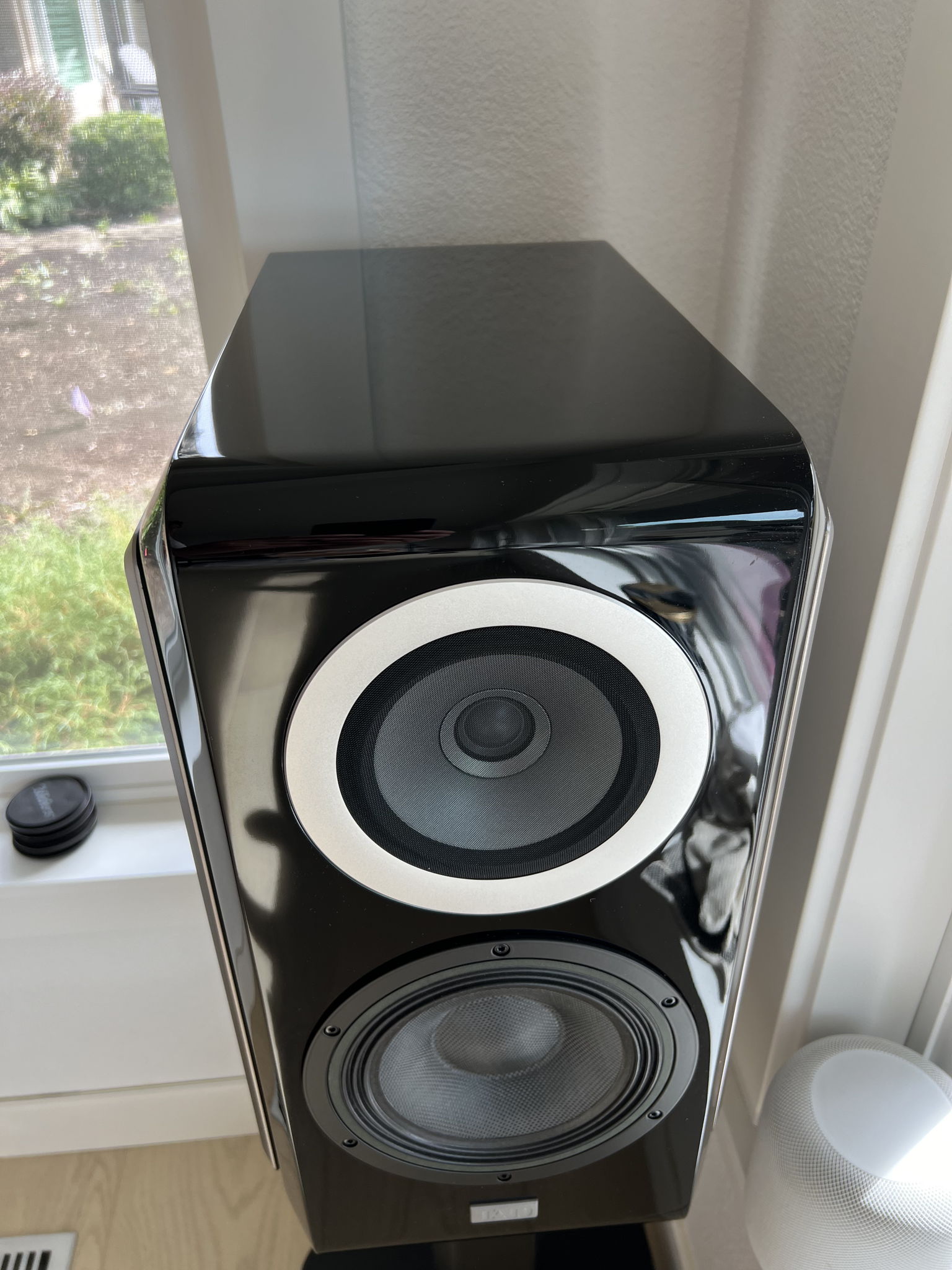 TAD CE1TX-K Gloss Black (with stands) 6