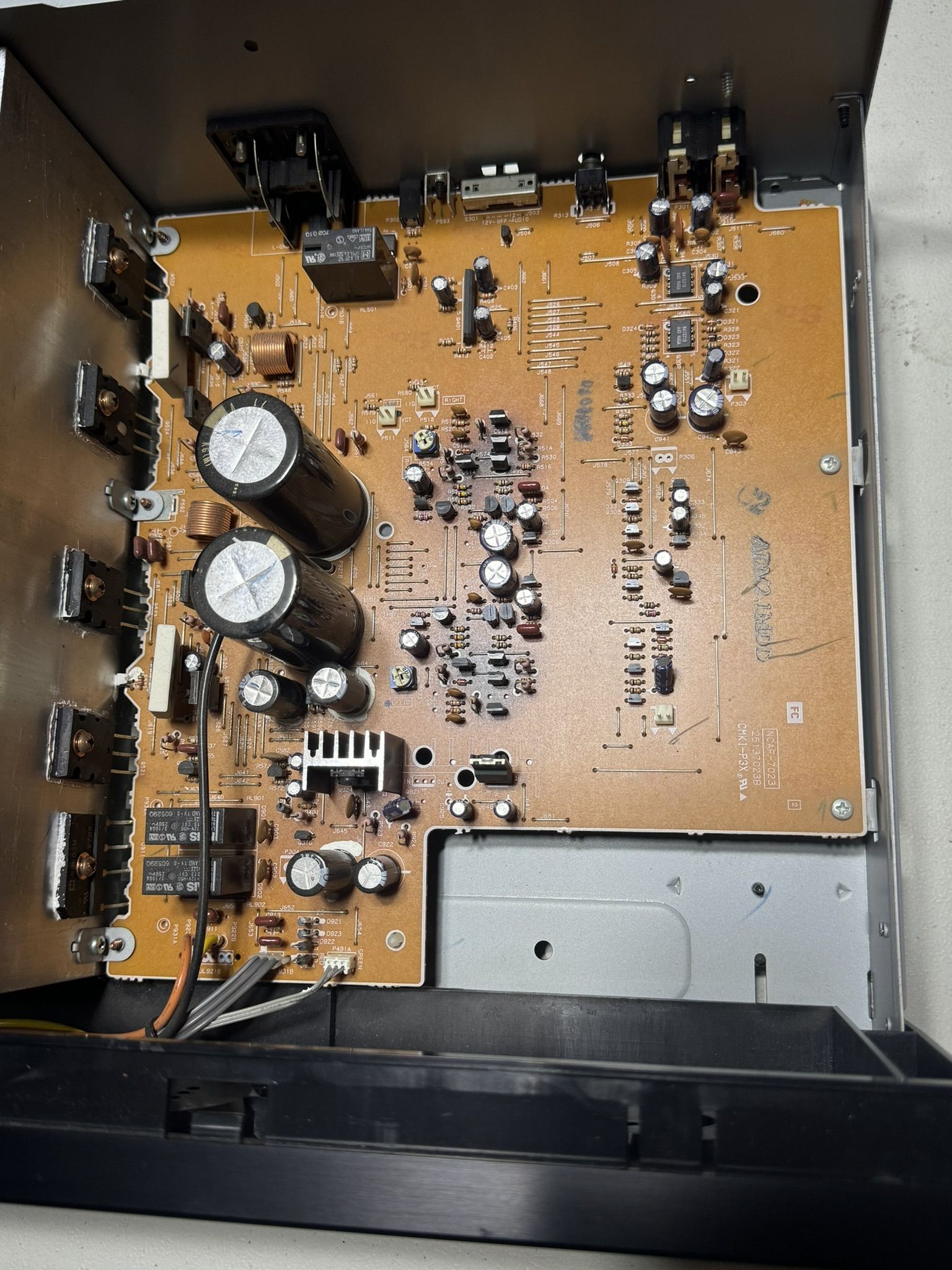 Integra ADM-2.1 WRAT Stereo Power Amplifier 2 Channels ... 8