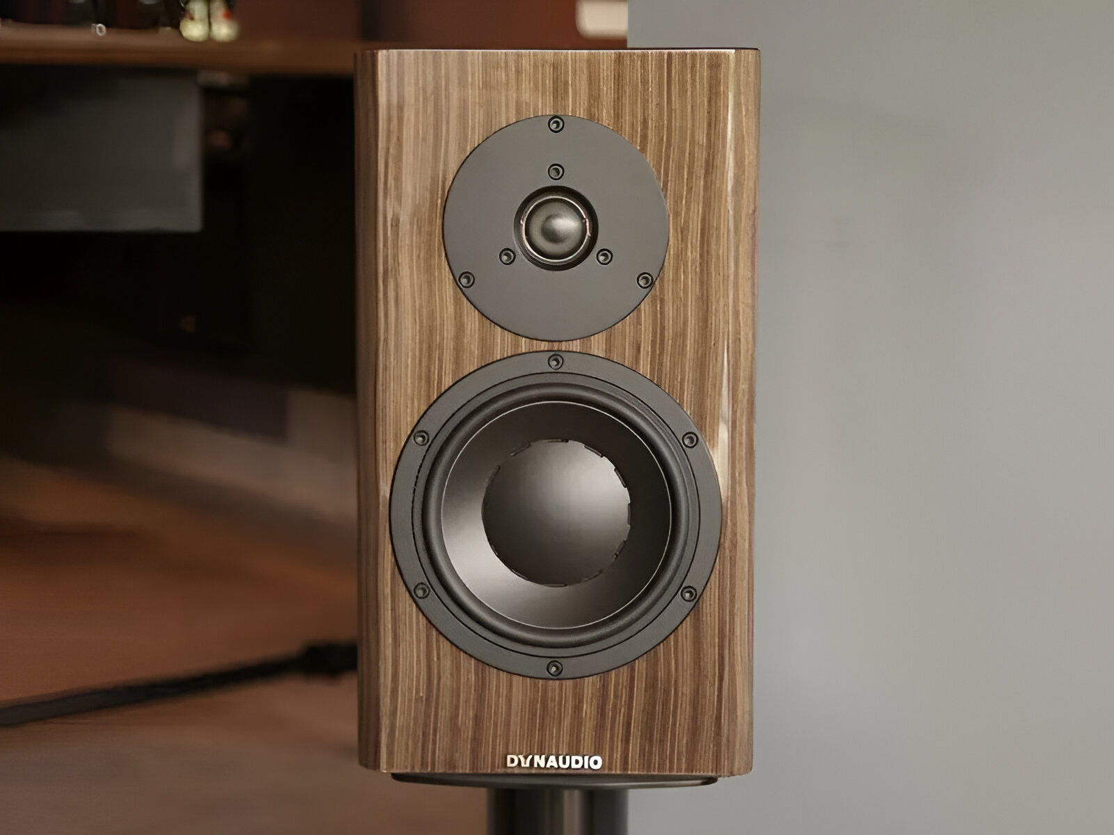 Dynaudio Special Forty Bookshelf Speakers - Ebony Wave,... 9
