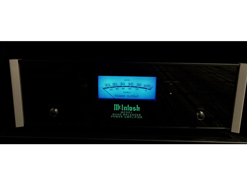 McIntosh MC-301 1-Channel Solid State Amplifier (only 50 hours)