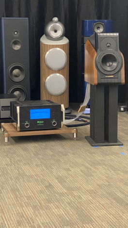 Sonus Faber Extrema Monitor Speakers with Stands