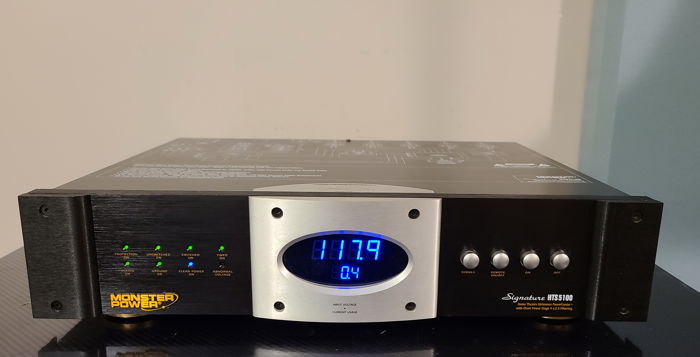Monster Power HTS-5100 Signature Power Conditioner.