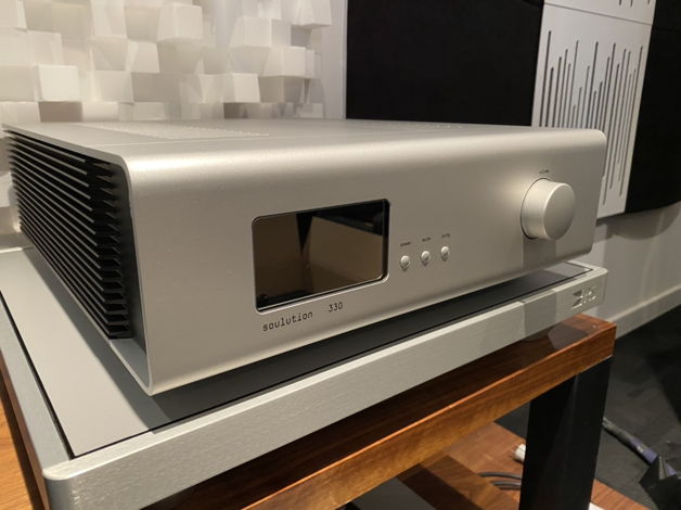 Soulution 330 integrated amplifier + Phono + DAC = FULL...