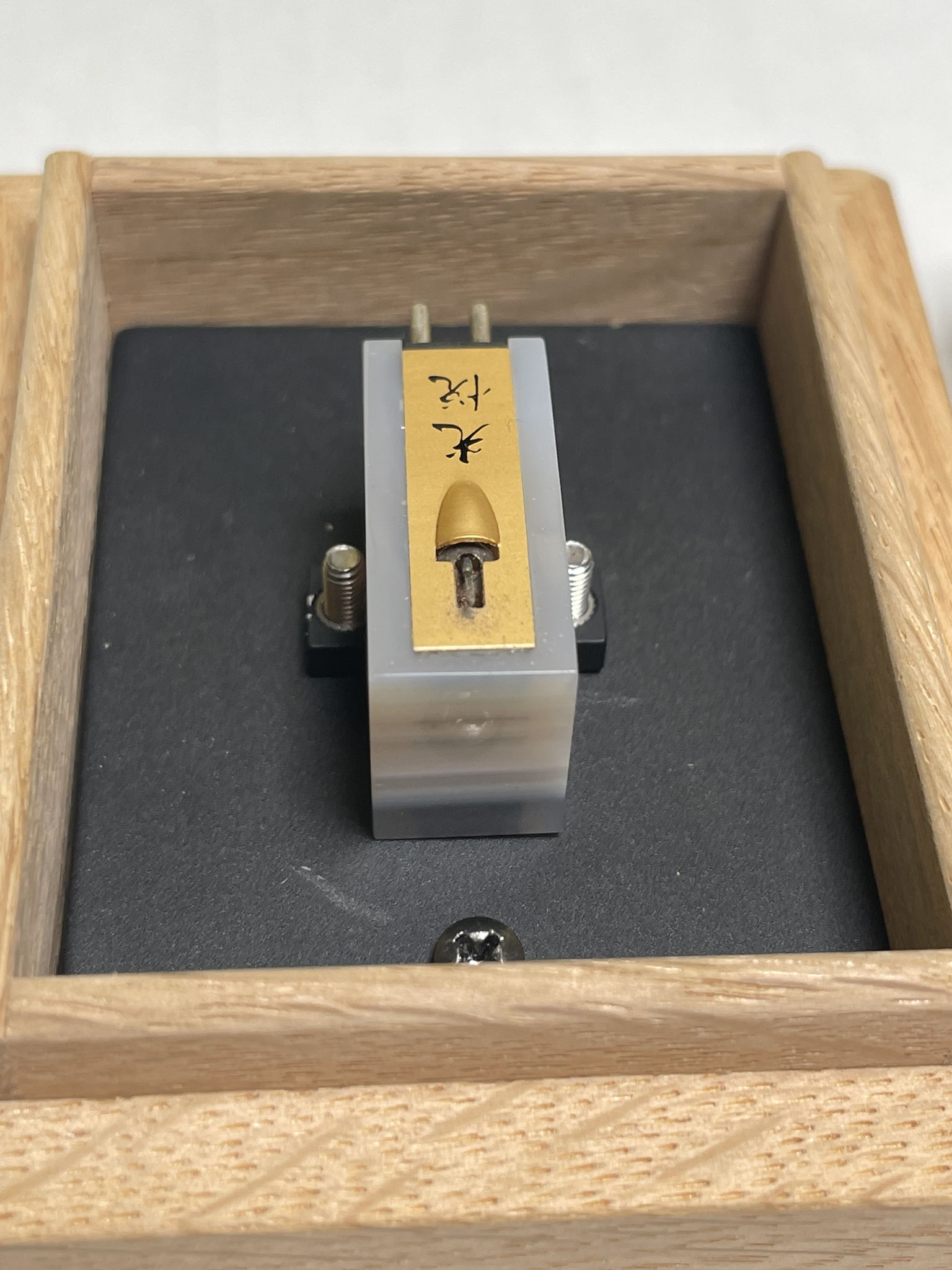 Koetsu Onyx Platinum Moving Coil Cartridge (Dealer Demo) 5