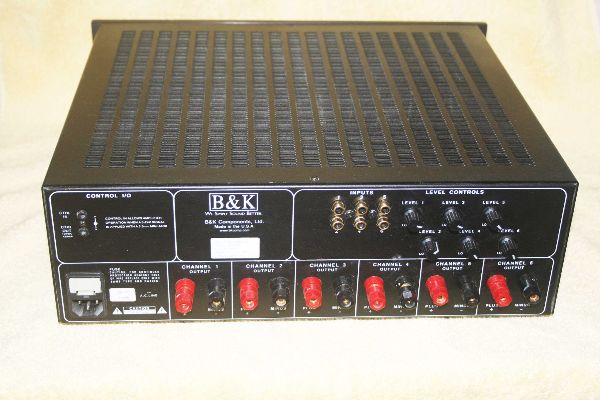 B&K AV6125 - 6 channel Power Amp 5