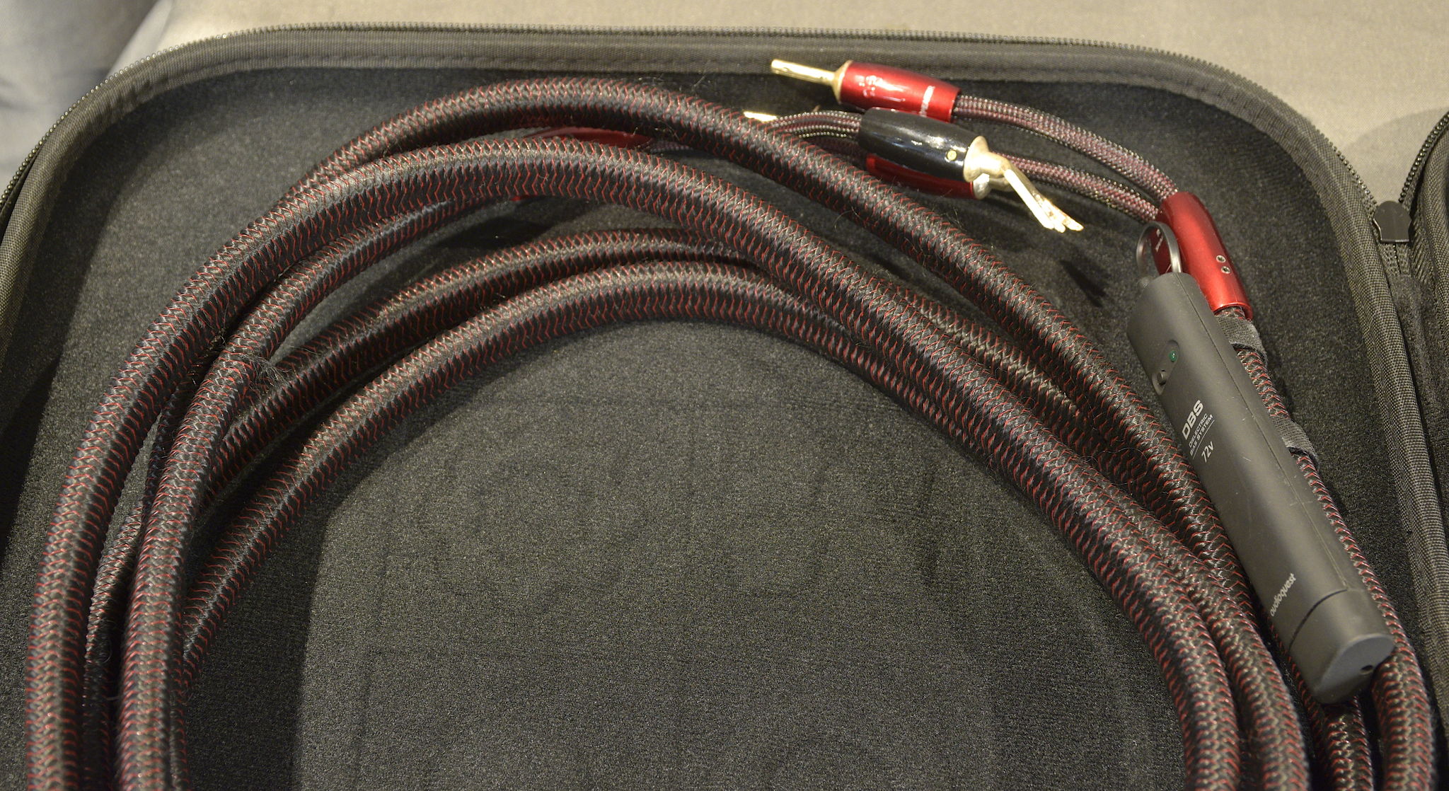 AudioQuest Comet 72V DBS Speaker Cables Pre-Owned 12ft ... 2