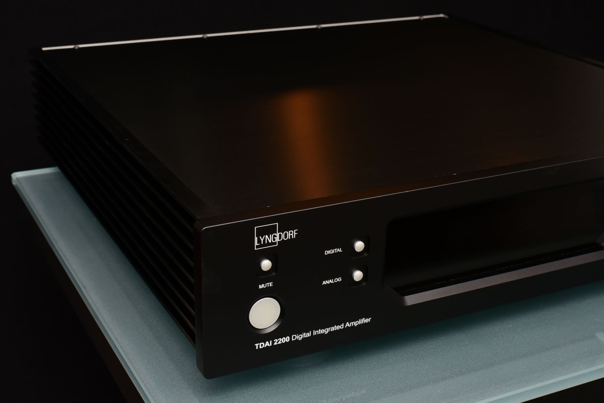 Lyngdorf Audio TDAI-2200 2