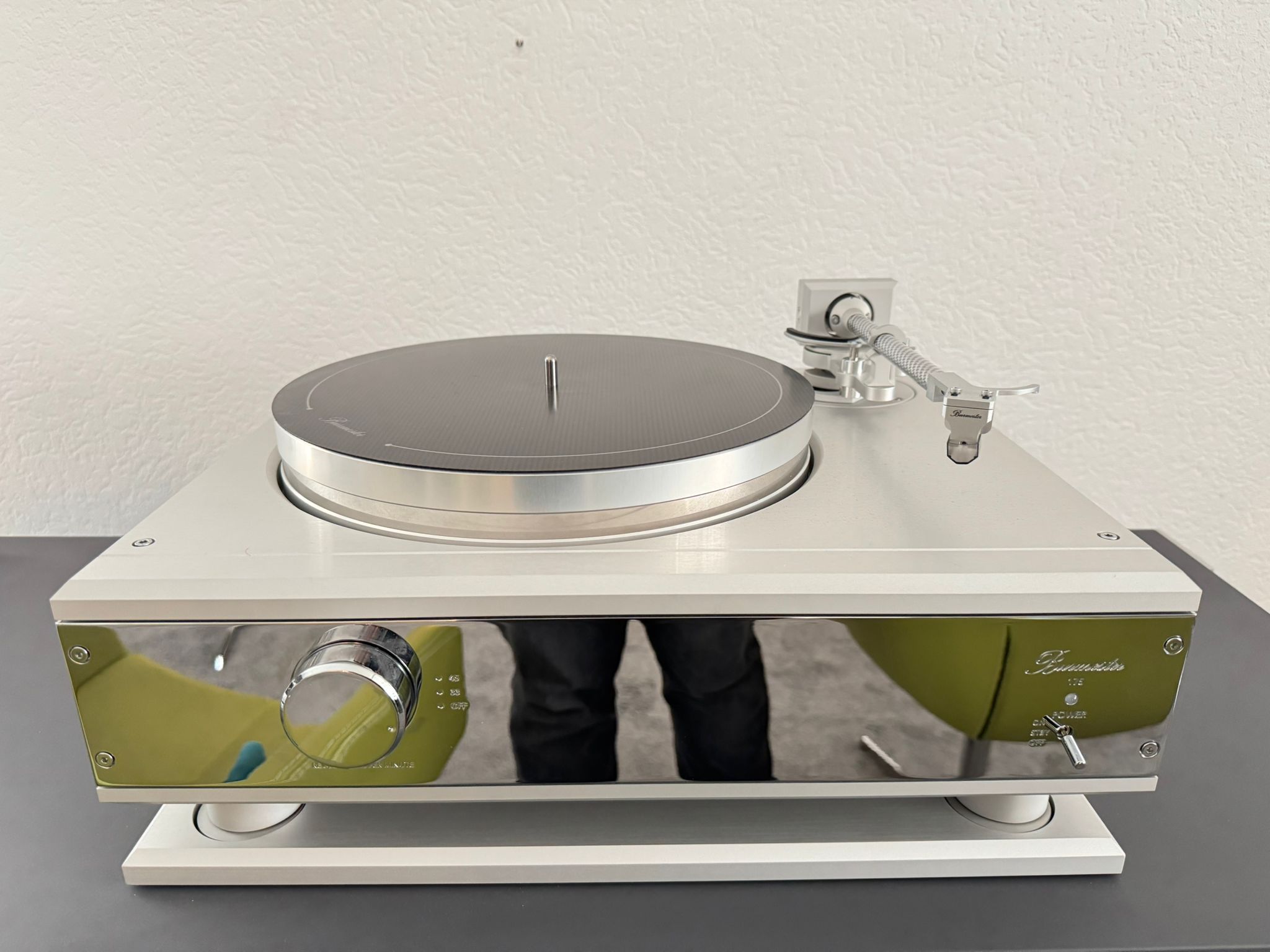 Burmester 175 turntable with small PSU