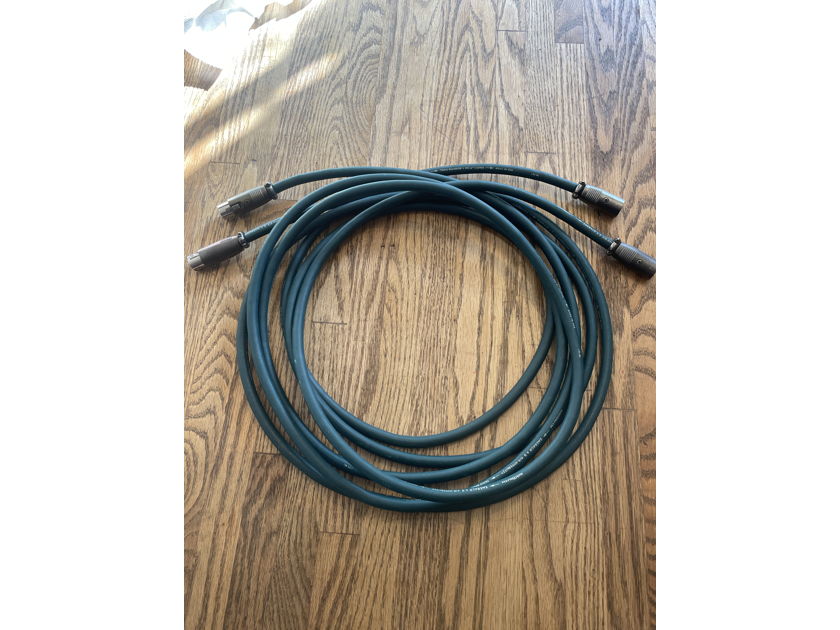 AUDIOTRUTH EMERALD X3   (3 Meter XLR INTERCONNECT) Reduced !