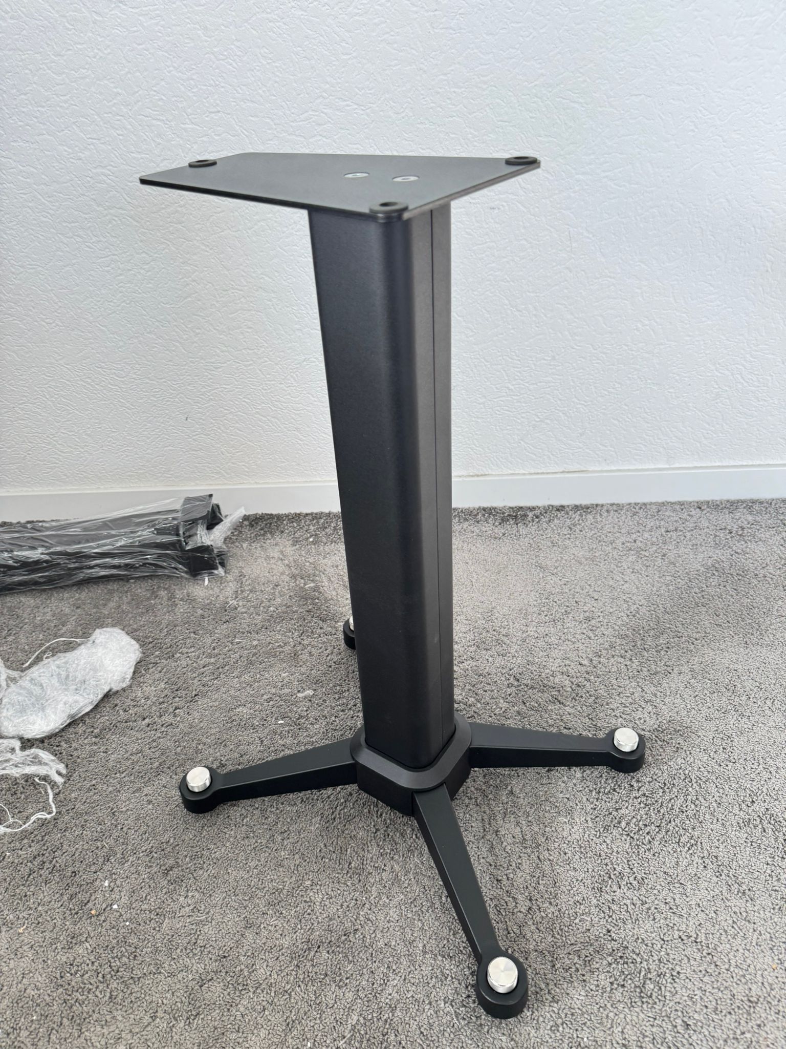 Focal Kanta no. 1 speakers in walnut-grey with stands f... 14