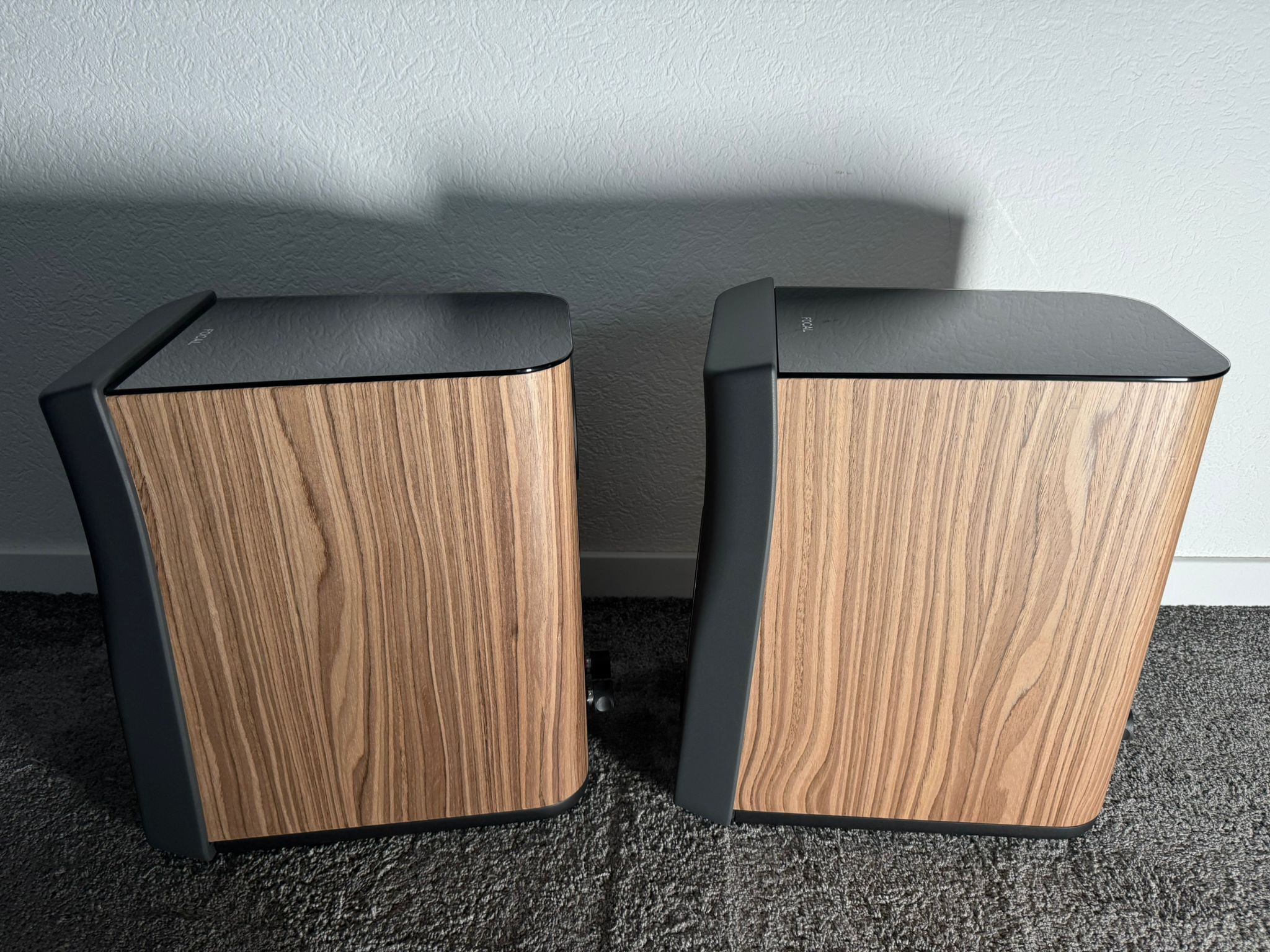 Focal Kanta no. 1 speakers in walnut-grey with stands f... 3