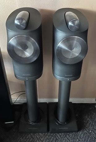 B&W (Bowers & Wilkins) Formation Duo active speakers