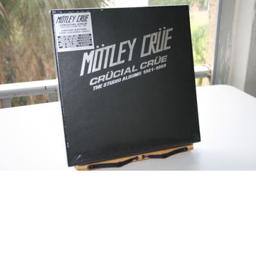 Motley Crue -  Crucial Crue - The Studio Albums 1981-19...