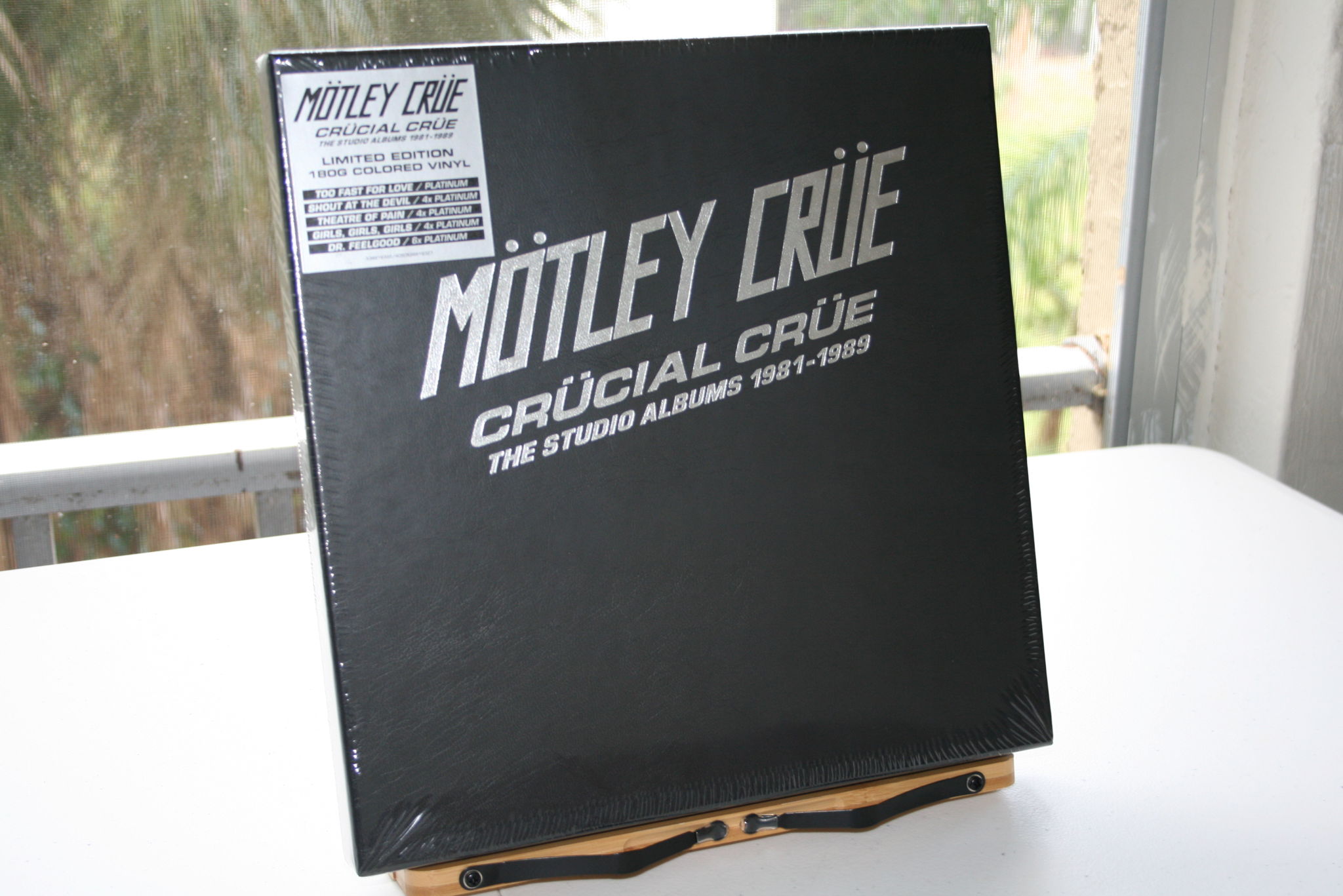 Motley Crue -  Crucial Crue - The Studio Albums 1981-19...