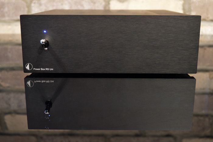 Pro-Ject Audio Systems Power Box RS Uni 1-way - Black