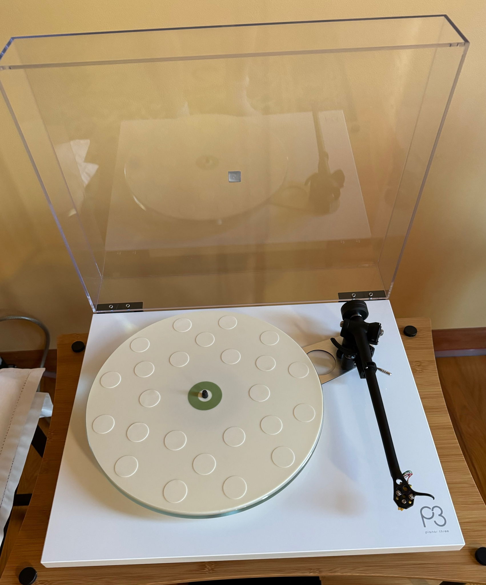 Rega P3 (white) with Exact 3