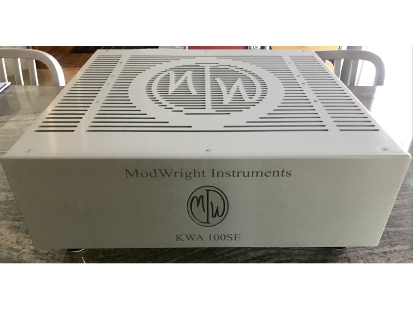 ModWright KWA-100SE Reference Solid State Stereo Power Amplifier