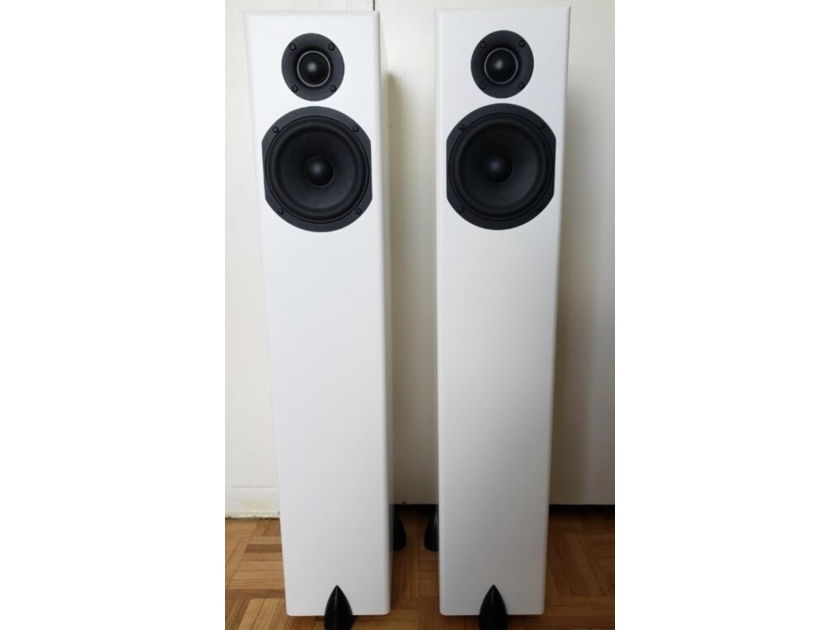 Totem White Sky Tower SHOP CLOSED DEMO Speakers with Boxes $2,600 Inventory Sale