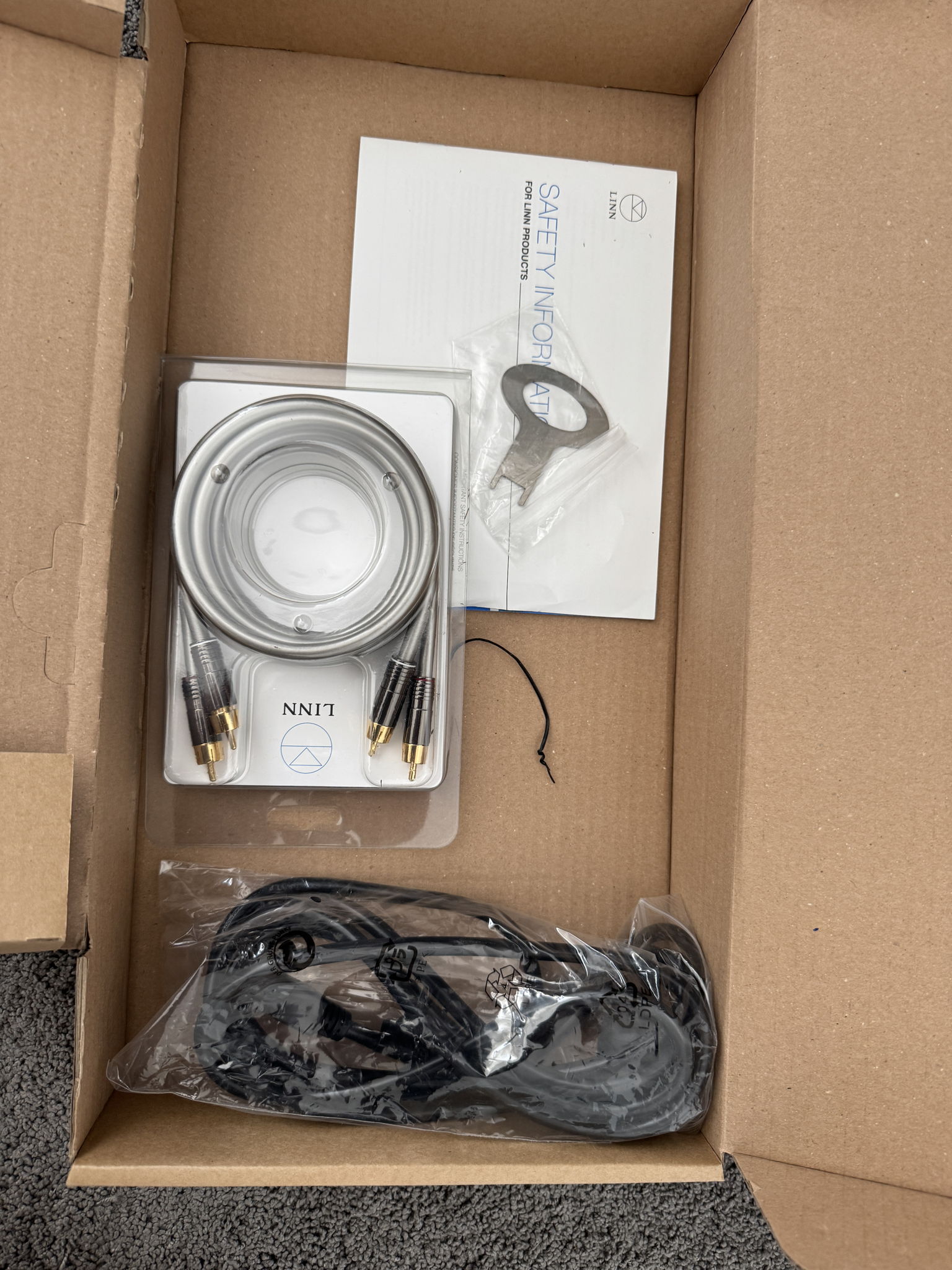 Linn Klimax 500 Twin power amplifier in black from 2023 6