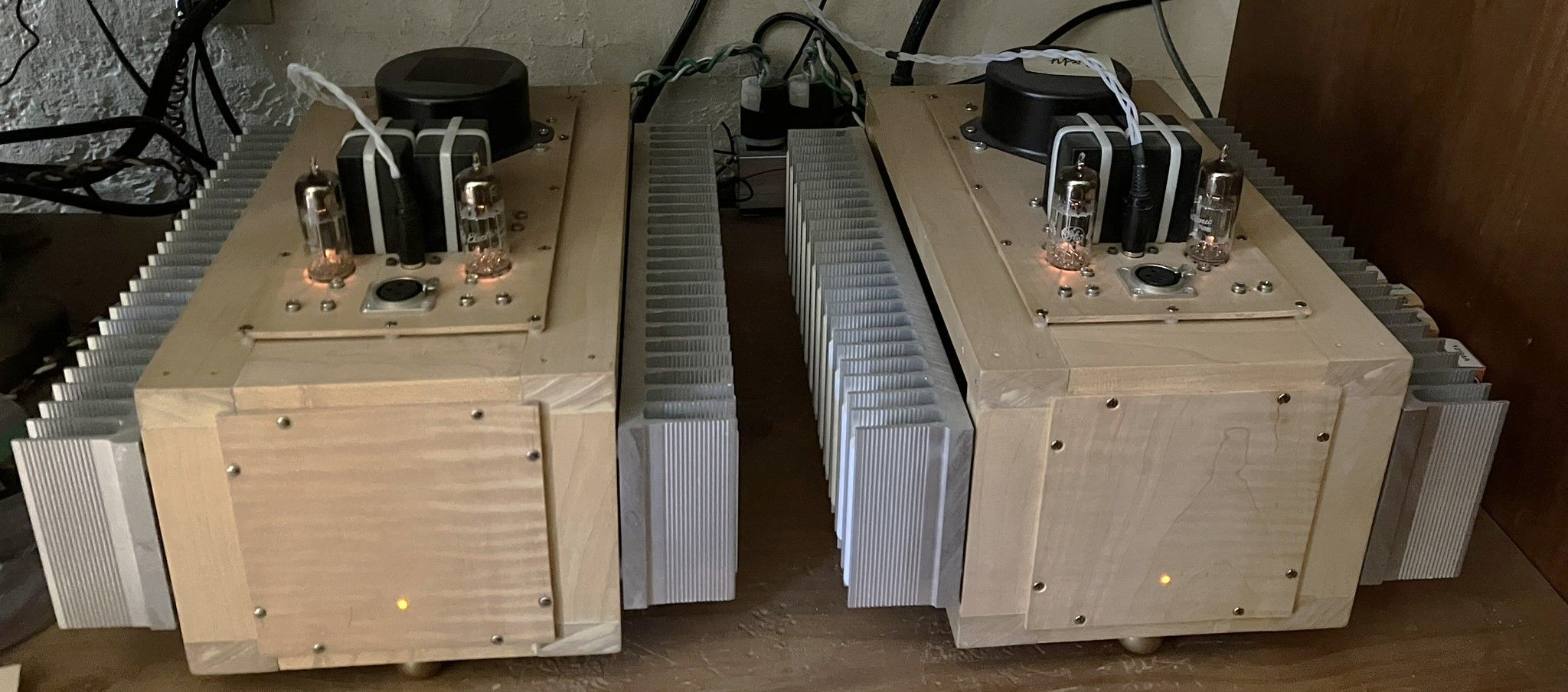 Homebrew balanced hybrid class A power amps