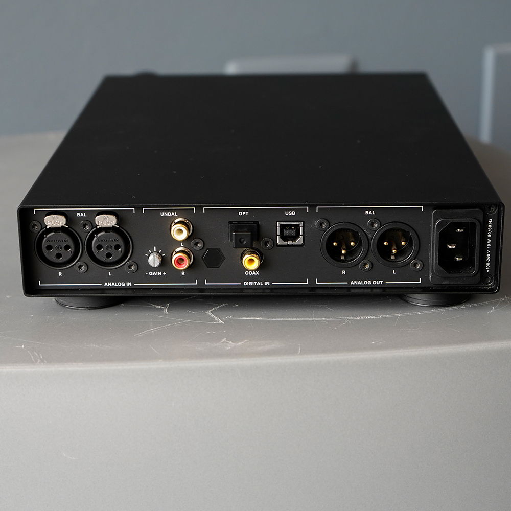 Sennheiser HDV 820 Headphone Amplifier, Demo 3