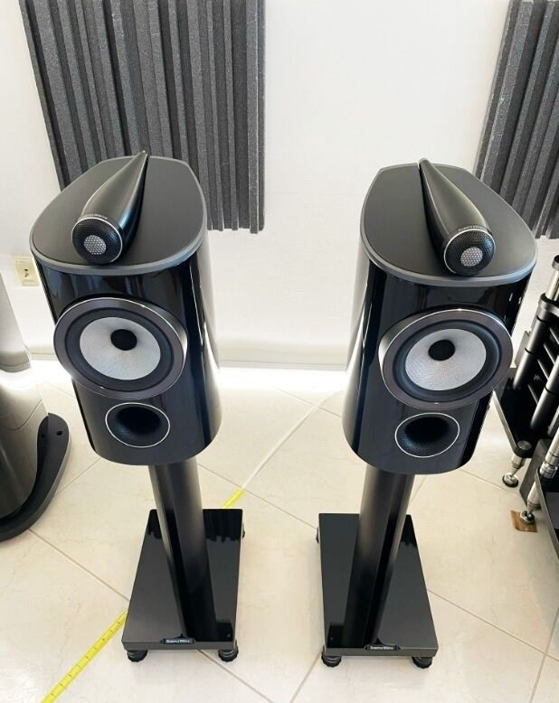 B&W 805D4 Gloss Black Speakers with Stands 2