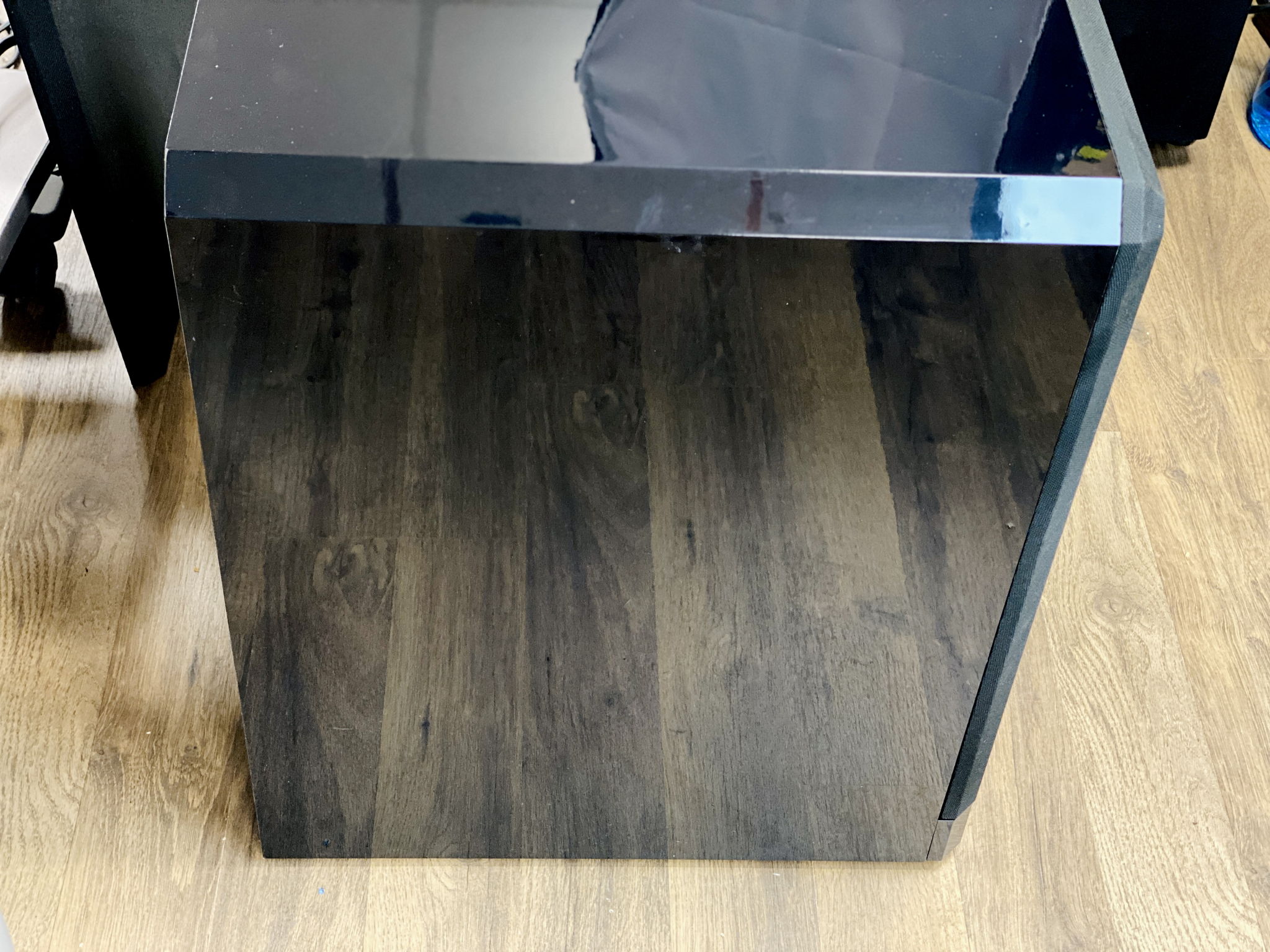 Legendary Velodyne HGS-18, high-end 18-inch powered sub... 5