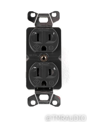 Audioquest NRG Edison 15 Wall Outlet; 15A (28844)