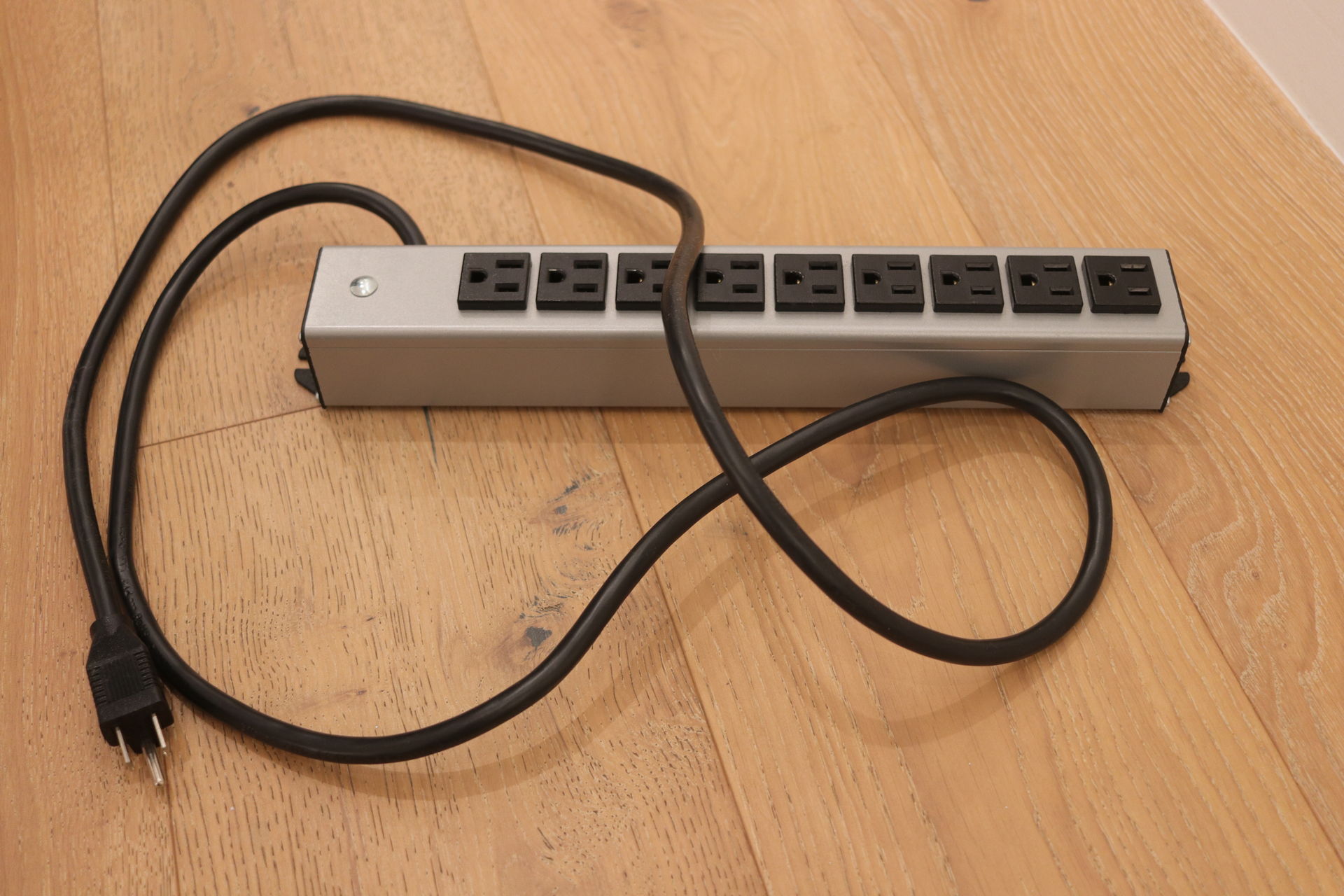 Wiremold & Legrand L10320 power strips 2