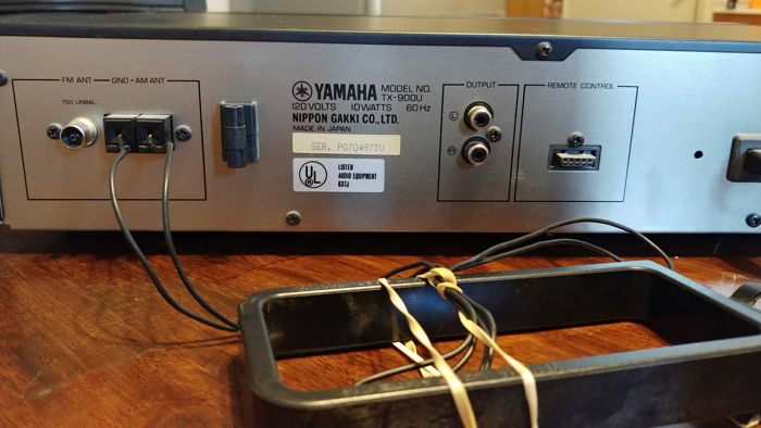 Yamaha  TX-900u Very nice tuner works great. Price drop...