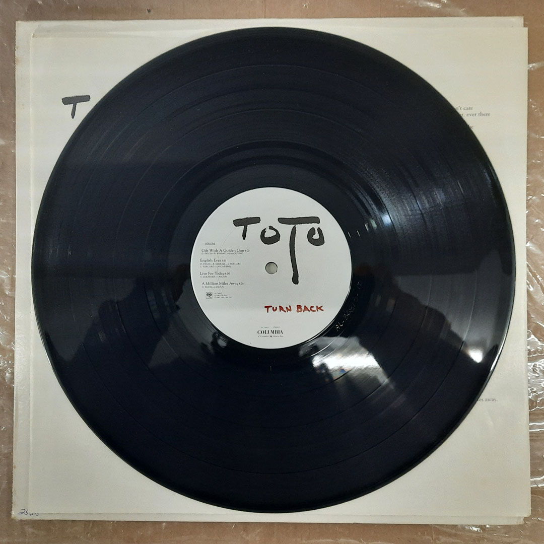 Toto – Turn Back 1981 NM ORIGINAL VINYL LP Columbia FC ... 6