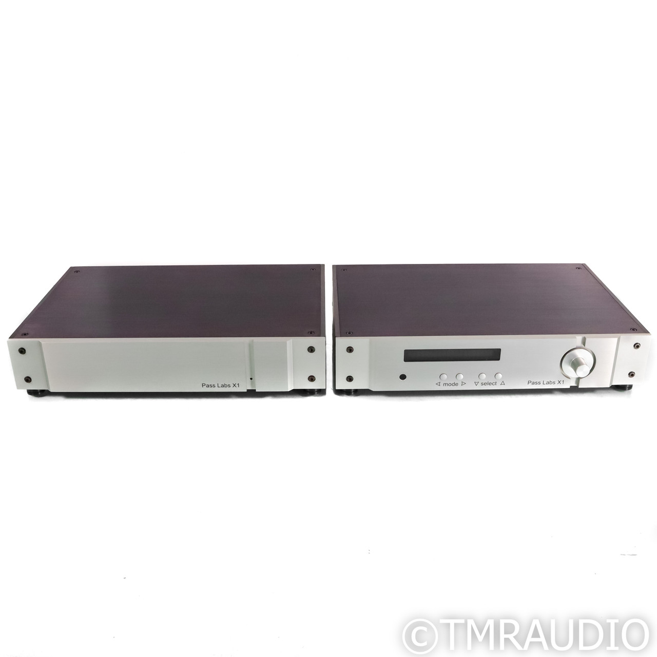 Pass Labs X1 Stereo Preamplifier  (64801) 2